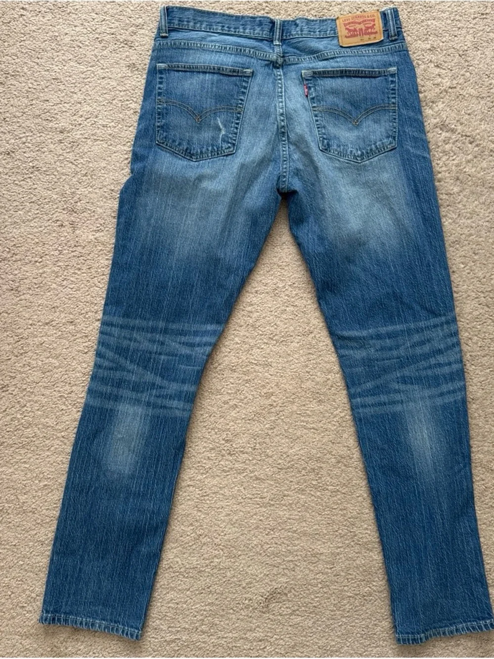 Levis slim cut